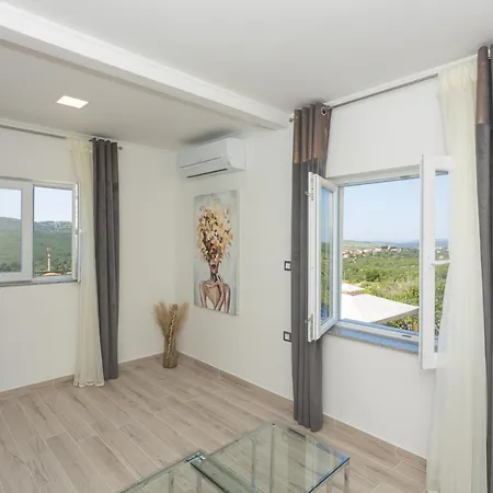 La Casa Gidora שיבניק