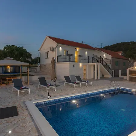 빌라 La Casa Gidora 시베니크