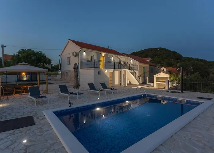 La Casa Gidora * 希贝尼克