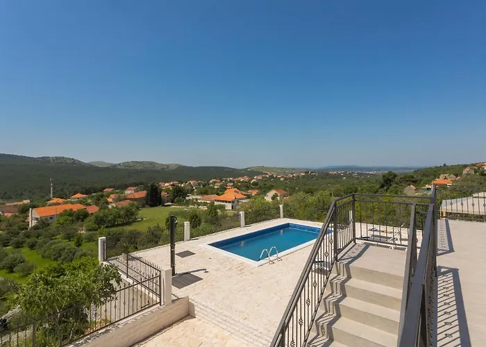 Villa La Casa Gidora